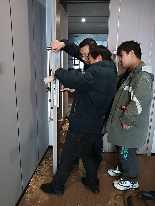 【怎么开锁】开锁详细教程 【怎么开锁】开锁详细教程